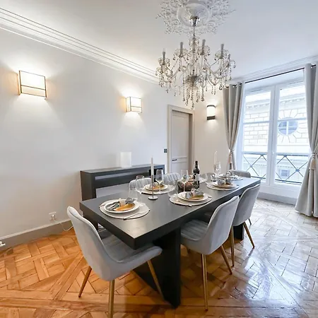 Saint-germain-des-pres Sumptuous